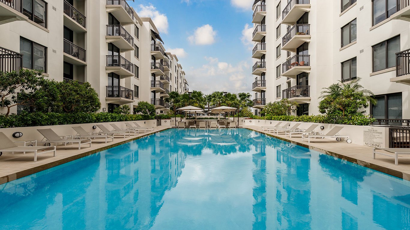 Residential pool lifeguard services in Dubai